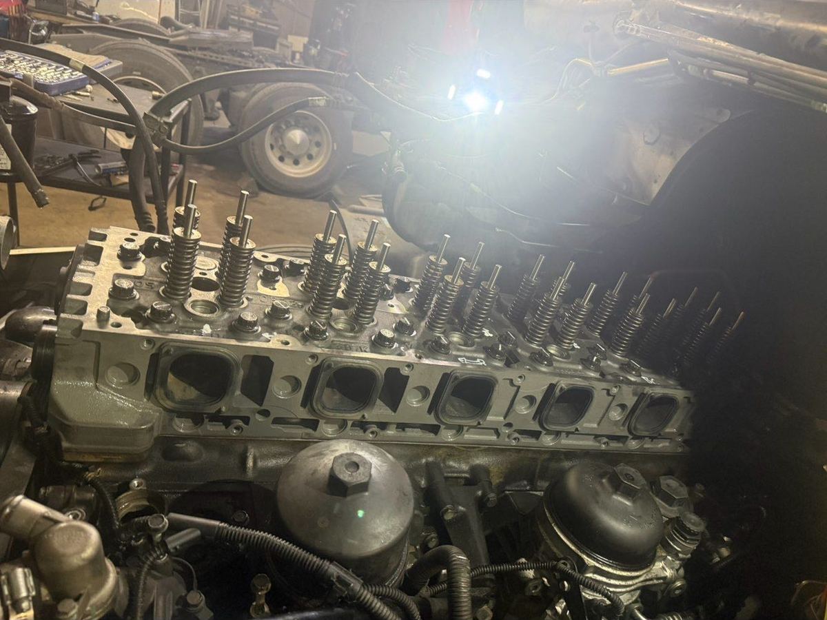 Cylinder head back on the engine